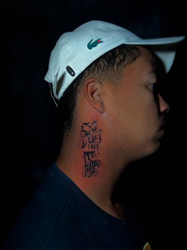 69 Modelos de Tatuagem no Pescoço: Escolha a Sua e Arrase no Visual ...